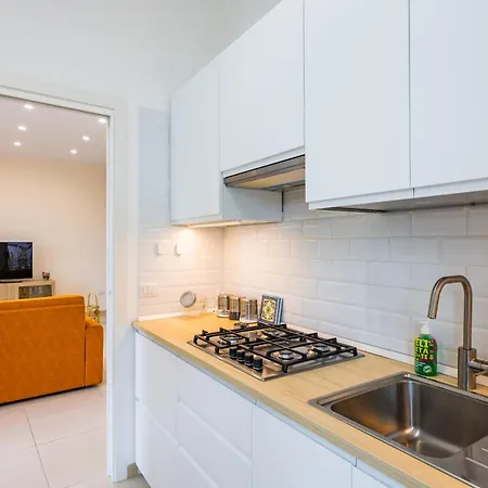 Domus Capodimonte Flat By Napoliapartments