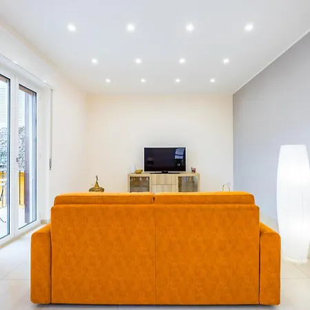 Апартаменты Domus Capodimonte Flat By Napoliapartments *