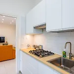 Domus Capodimonte Flat By Napoliapartments