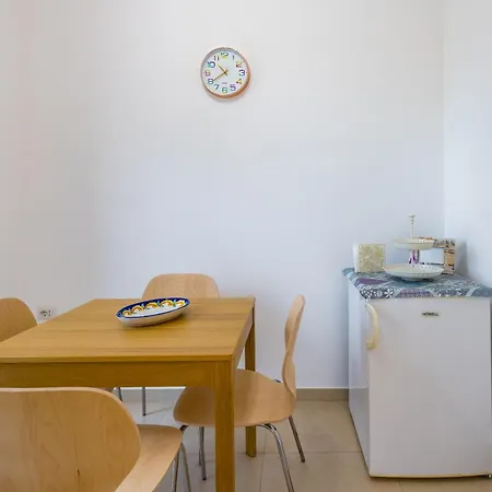Domus Capodimonte Flat By Napoliapartments Naples