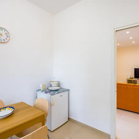 アパート Domus Capodimonte Flat By Napoliapartments *